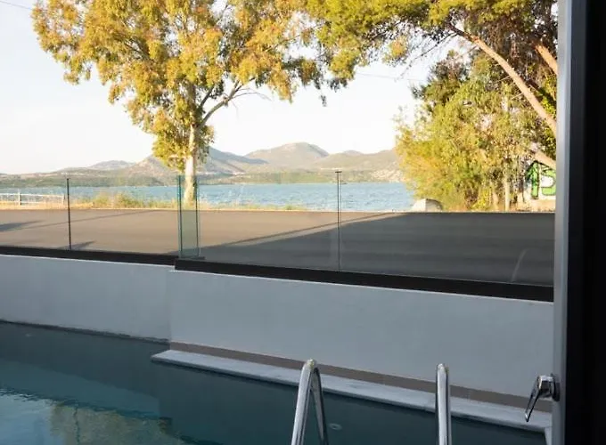 Villa Luxury Private With Pool & Jacuzzi By Kla Nikiana