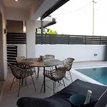 Luxury Private With Pool & Jacuzzi By Kla Villa *
