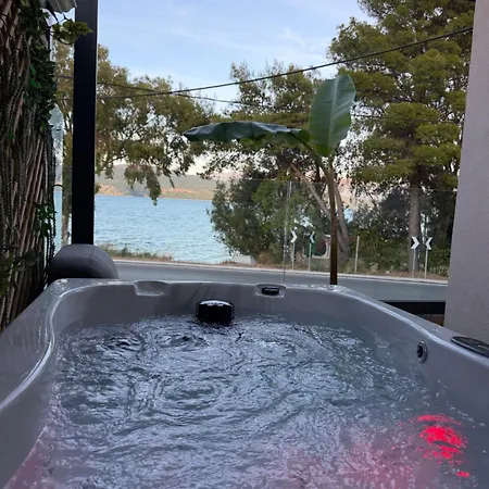 Kla Luxury Boutique With Pool&jacuzzi By Westbooking Gr *