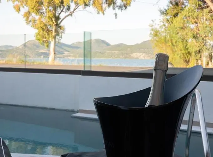 Luxury Private With Pool & Jacuzzi By Kla Nikiana